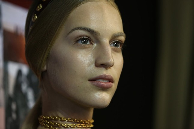 Vanessa - Alexander McQueen