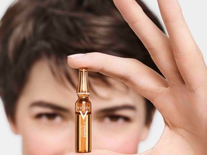 10 összetevő és más semmi! Fiatalítsd meg arcbőröd a tiszta C-vitamin erejével!