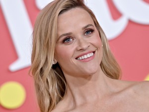 Reese Witherspoon vadító szettje meghozza a Valentin-napi hangulatot
