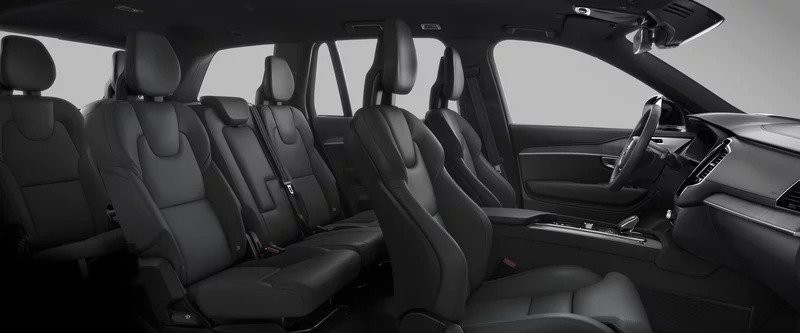 kép2 Családi nyaraláshoz családi utazóautót! – Egy Volvo SUV, amiben mindenkinek jut hely