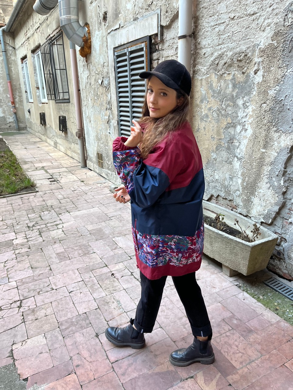    Cseri Hanni keddi szettje