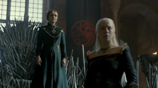 Miért félelmetes az, ha egy nő ül a trónon?