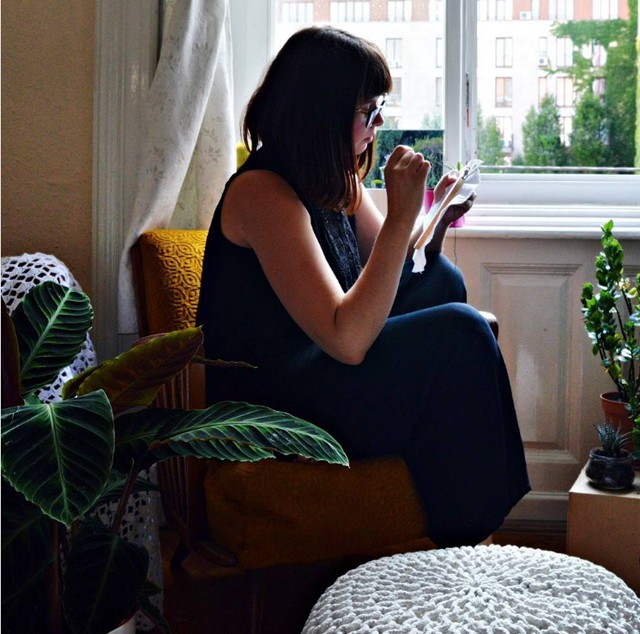 A magyar művész hímzéseivel meséli el, milyen a tökéletlenség - exkluzív interjú Palotás Ágival