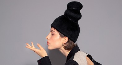 Kalapjai az elvágyódást, a szabadságvágyat fejezik ki - Interjú Fazekas Valéria kalapkészítővel