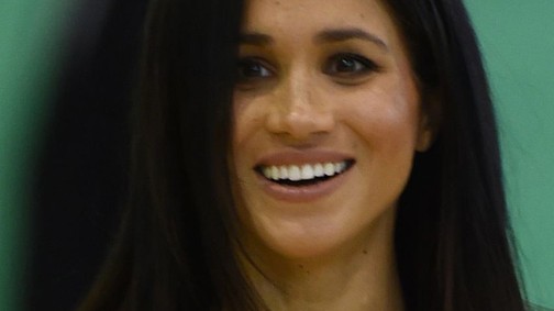 Meghan Markle új frizurája tökéletes, de ahogy Harry herceggel kosaraznak, az a legédesebb