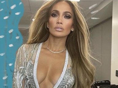 Így néz ki Jennifer Lopez smink nélkül: bemutatta a reggeli bőrápolási rutinját