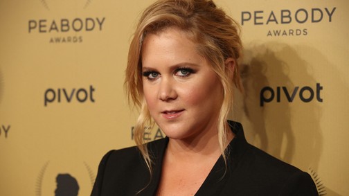 Amy Schumer olyan ultraviccesen jelentette be, hogy várandós, ahogy még soha senki