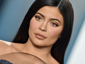 Ez a pár ezer forintos felső Kylie Jenner kedvence