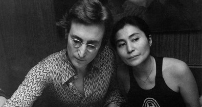 Öt gyilkos lövéssel ért véget 45 évvel ezelőtt John Lennon és Yoko Ono szerelme 