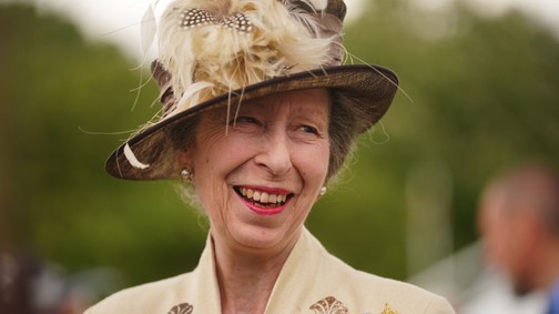 A 74 éves Anna hercegnő szépsége beragyogta a palotát - Így nézett ki fiatalon Erzsébet királynő lánya