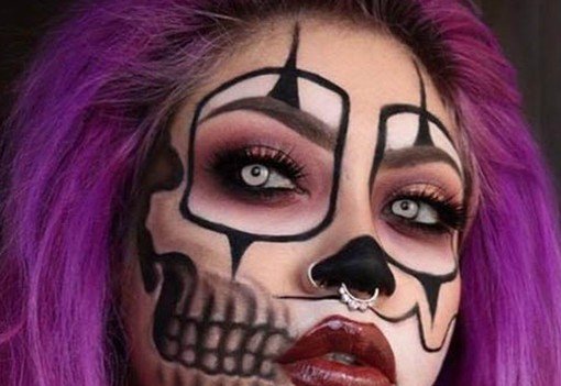 Imádni fogod ezeket a hátborzongató halloweeni sminkekeket és maszkokat
