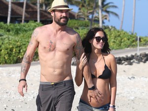 Jön az újabb baba! Megan Fox és Brian Austin Green ismét együtt! Nézd a nagy pocakját bikiniben