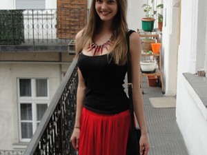 Johanna szoknyáját a pletykás lány ihlette