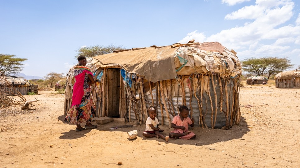 Jelenleg 37 nő és gyermekeik élnek Umojában, tizenöt fővel indultak, de volt, hogy egyszerre akár ötven család is élt a településen