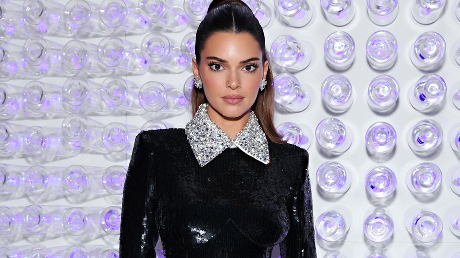 Kendall Jenner nem fél megmutatni a legmerészebb oldalát, ha a divatról van szó