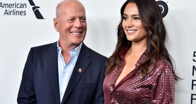 Bruce Willis felesége és lánya szívfacsaró módon tiszteleg a színész előtt