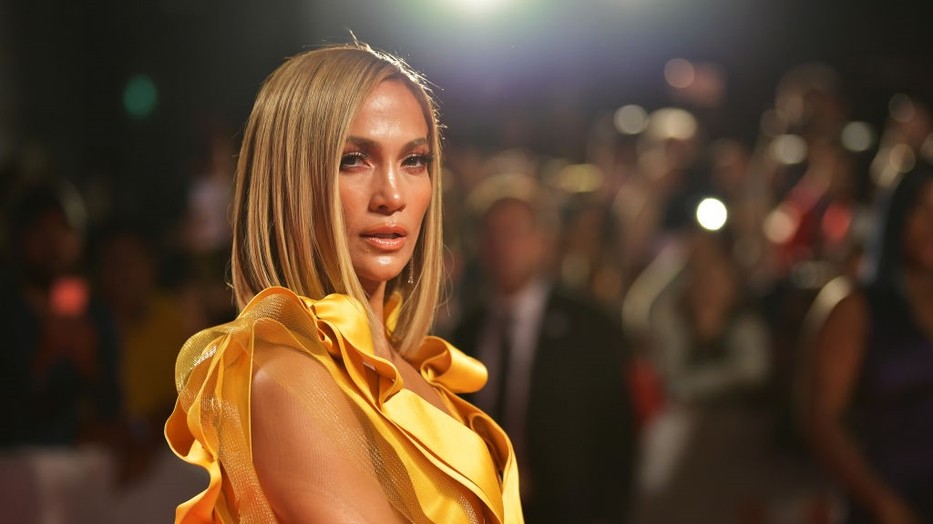Jennifer Lopez videóban mutatta meg meseszép bőrének titkát
