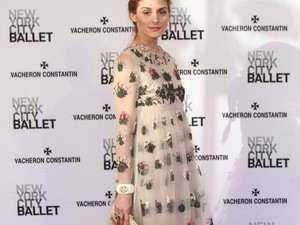 Olivia Palermo álomszép ruhában