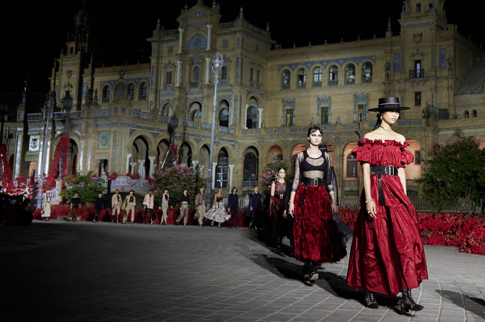 Sevilla, flamenkó és a Dior 2023-as Cruise bemutatója