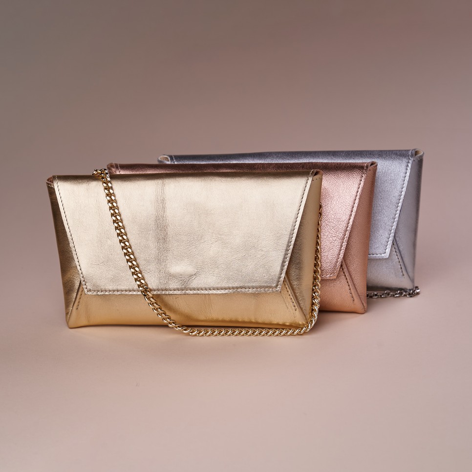 Magyarország első számú cipőtervezője, Vágó Réka, limitált karácsonyi termékeket mutat be