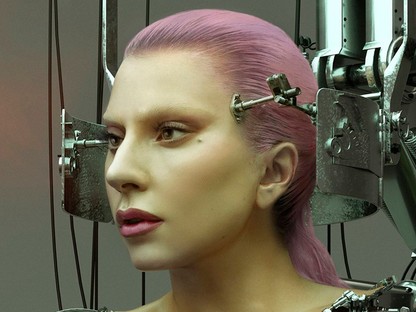 Lady Gaga ledobja a ruháit és megmutatja robottestét a Paper magazin legújabb címlapján