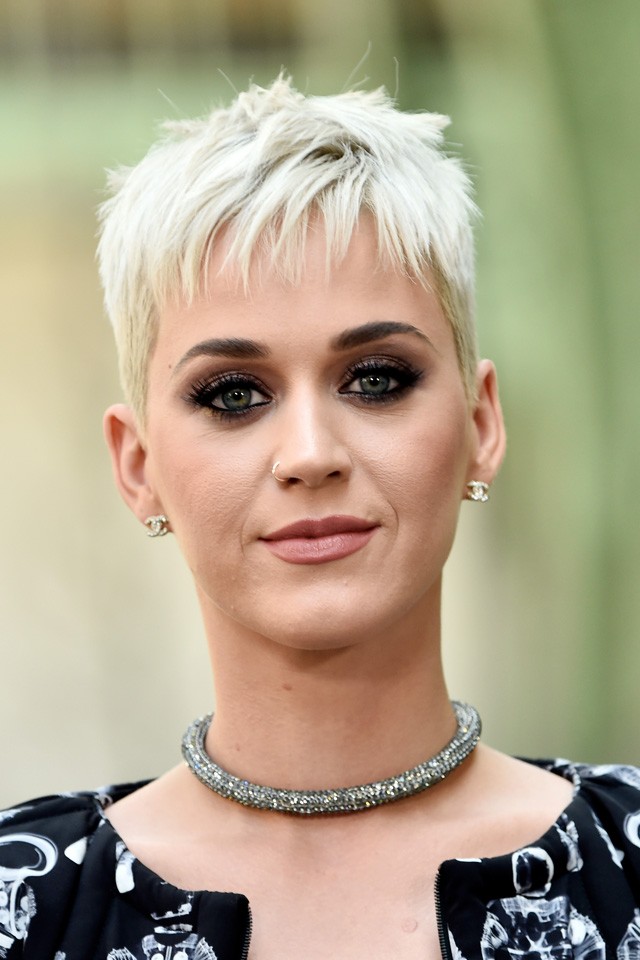 6+1 híresség, aki bevallotta, hogy Tinderezik