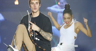 A sztárok mentális szétesése - Justin Bieber ököllel verte a rajongóját