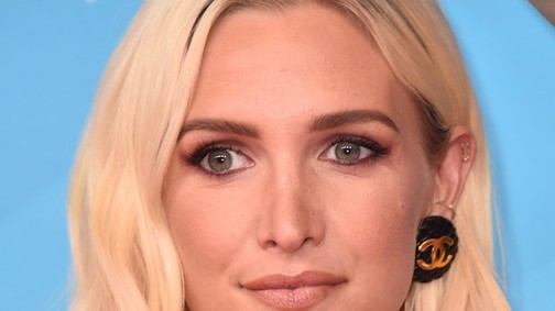 Ashlee Simpson és férje elképesztő menőn öltöztek össze