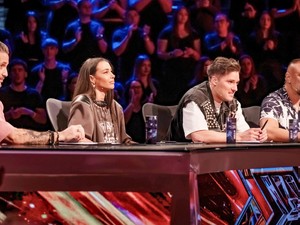 Hatalmas dráma az X-Faktor színpadán: négy versenyzőnek is búcsúznia kellett az első élő show végén