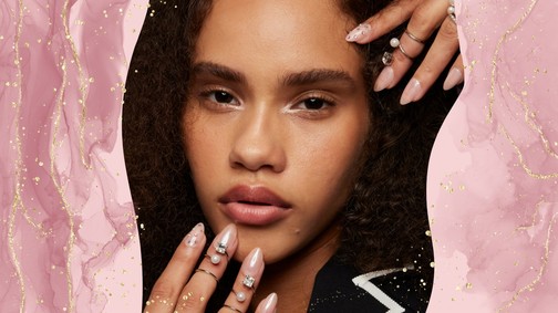 Ragyogó szilveszteri körmök, amikről nem tudod majd levenni a szemed