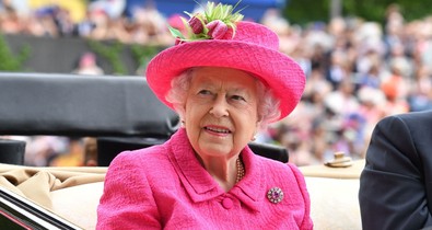 Hatalmas vicceket toltak a nők a világ legnagyobb kalapünnepén