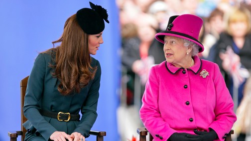 Most már mindent értünk: Ez volt Erzsébet királynő aranyszabálya, amit Katalin hercegnének is követnie kell