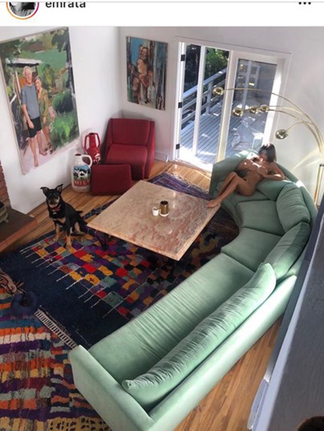 Ez a fotó olyan vad, hogy Emily Ratajkowski inkább törölte...