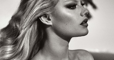 18+ Angyalnak nem kell, de buja vetkőzéssel hódít az arisztokrata lány