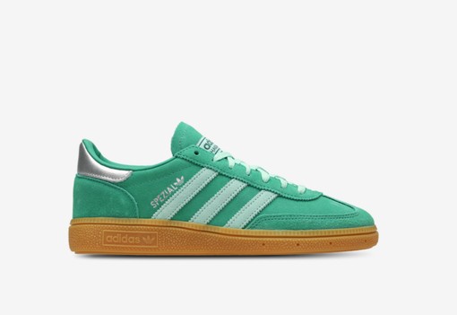 A fehér sportcipő ideje lejárt - Ez a 7 szín uralja majd a 2025-ös tavaszi-nyári szezont