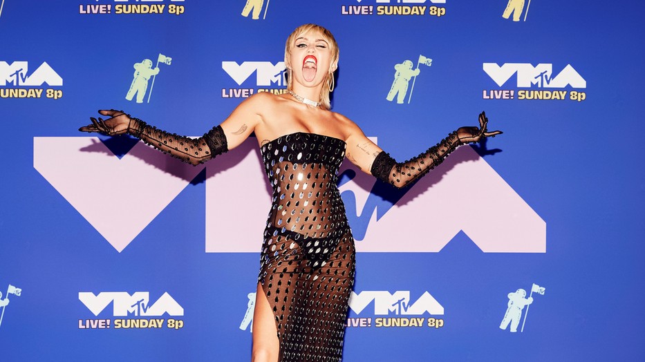 Sztárok hadával és látványos élő produkciókkal tér vissza az MTV Video Music Awards