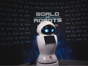 Kihagyhatatlan robotkiállítás az Etele Plázában