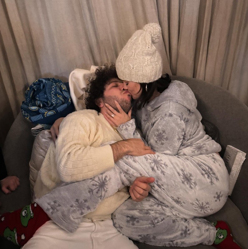 Selena Gomez és Benny Blanco között csak úgy izzik a levegő