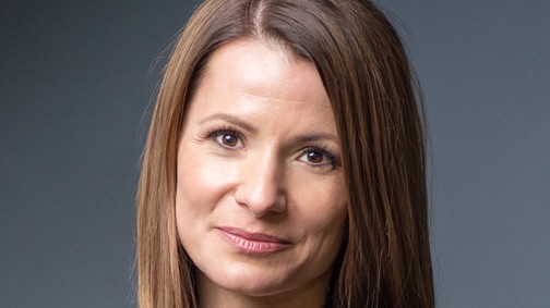 Az enteriőrtervező ma egy olyan overált viselt, ami bármilyen alkalomra tökéletes