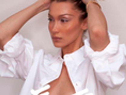 Bella Hadid felvett egy ... ő, mit is?