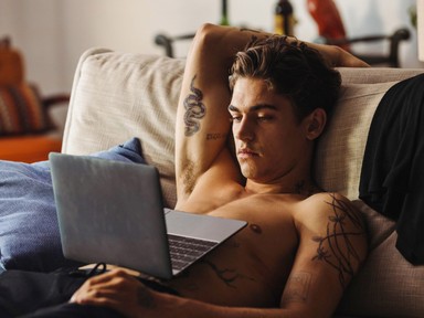 Ez az oka, hogy a férfiaknak később fáj a szakítás, mint a nőknek