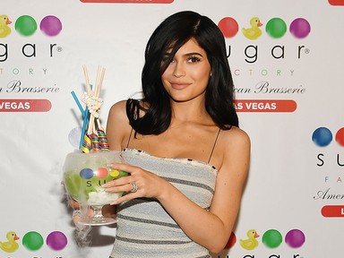 Kylie Jenner születésnapját egy luxus yachton tartják, aminek az árát kimondani sem tudjuk