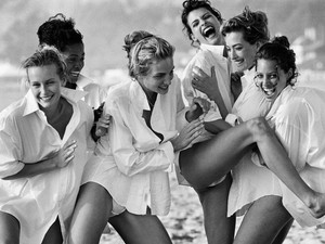 A 90-es évek topmodelljei – Peter Lindbergh ikonikus képei a Műcsarnokban