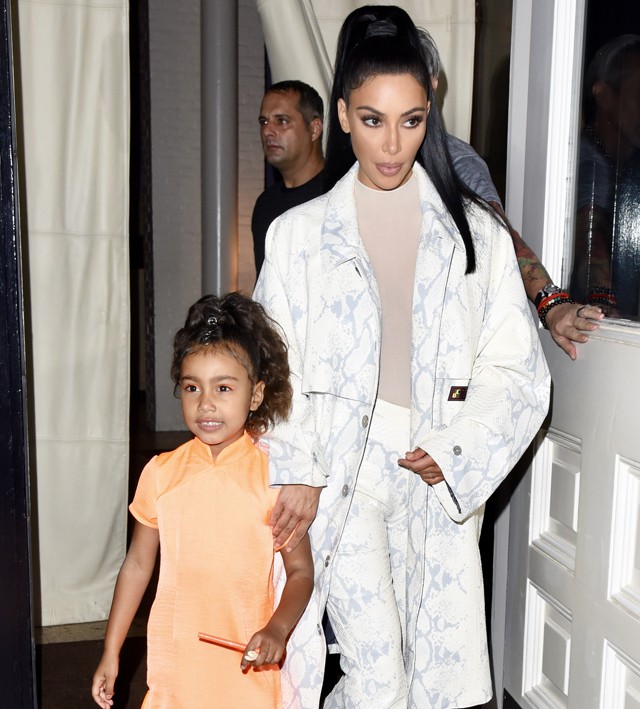 Kim Kardashian 5 éves kislánya videoklipet rendezett