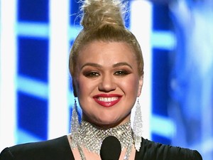 Úristen! Kelly Clarksont azonnal meg kellett műteni a Billboard Music Awards után
