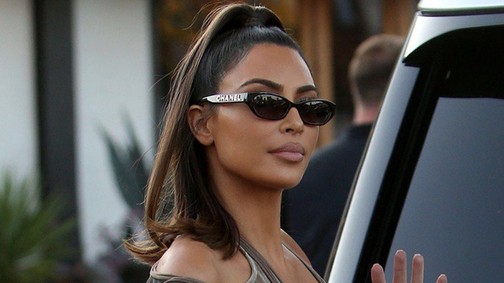 Honnan szedte Kim Kardashian ezt a rettenetes ruhát?