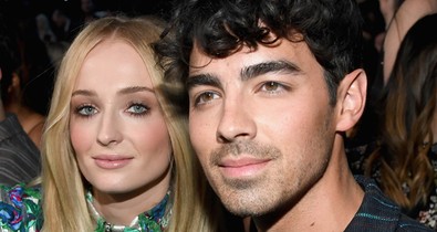 Joe Jonas és Sophie Turner összeházasodtak egy titkos Las Vegas-i esküvő keretein belül