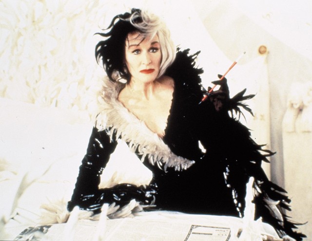 Cher modern Szörnyella de Frász szettjére nincs magyarázat, de mi imádjuk