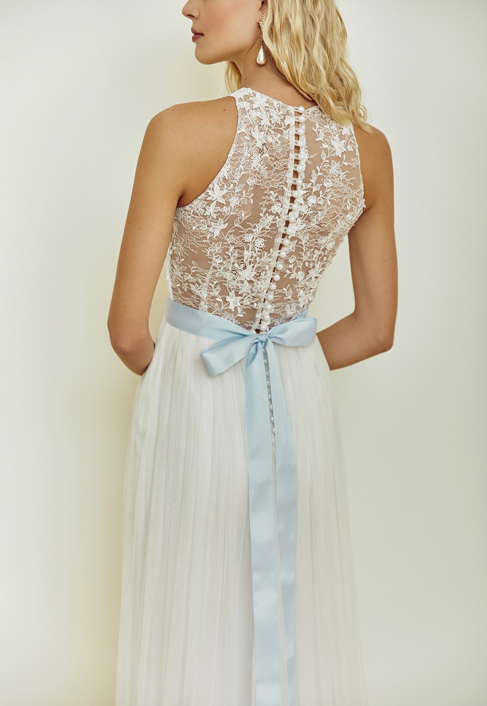 A meseszép menyasszonyi ruhák tervezője, Sármán Nóra a következő szezonra valami igazán különleges álmodott meg