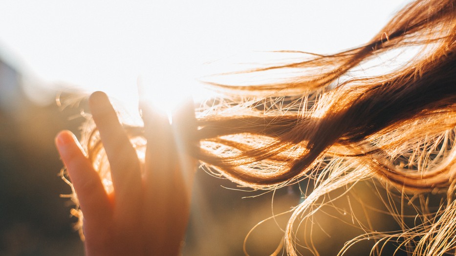 Hajápolás mesterfokon, amellyel töredezett, száraz hajvégeidet is kezelheted